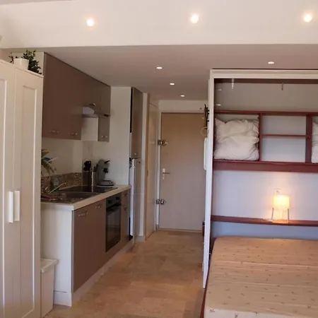 Avec Terrasse Port De *