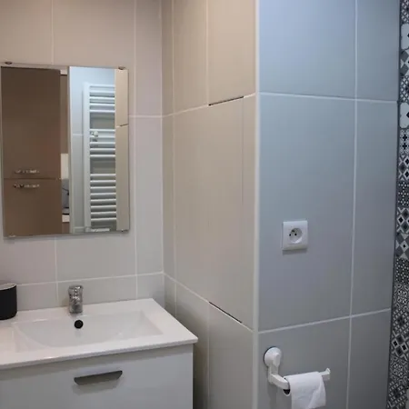 Avec Terrasse Port De דירה *