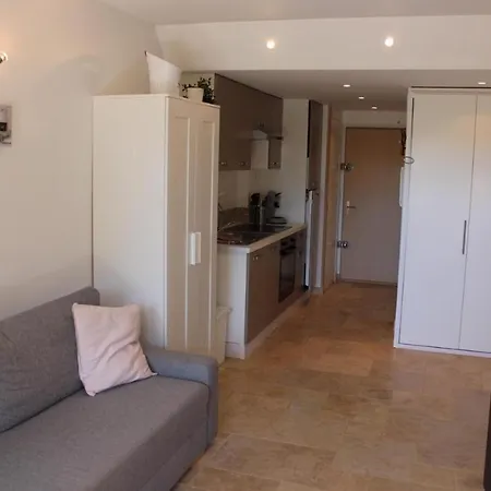Appartement Avec Terrasse Port De *